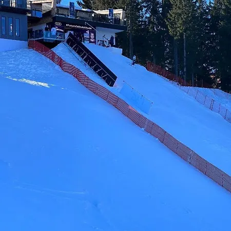 Hocheckhuette On Of The Hahnenkamm Mountain Penzion Kitzbühel