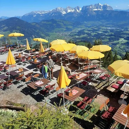 Penzion Hocheckhuette On Of The Hahnenkamm Mountain *