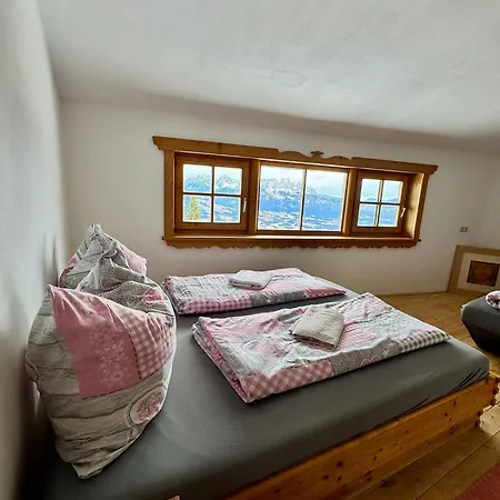 Hocheckhuette On Of The Hahnenkamm Mountain * קיצביהל