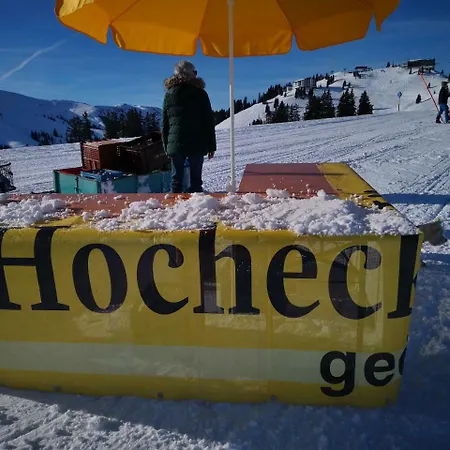Hocheckhuette On Of The Hahnenkamm Mountain Penzion *