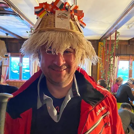 Estalagem Hocheckhuette On Of The Hahnenkamm Mountain