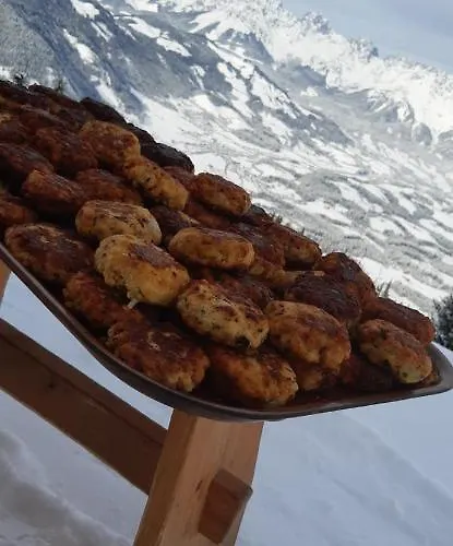 אורחן Hocheckhuette On Of The Hahnenkamm Mountain