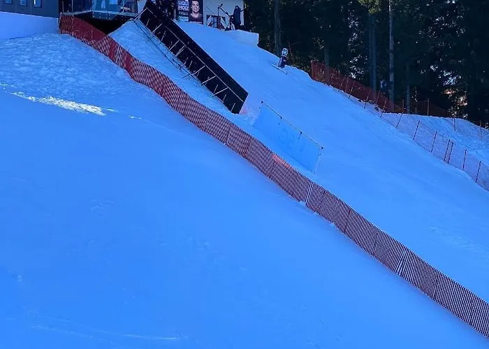 Hocheckhuette On Of The Hahnenkamm Mountain Inn Kitzbuhel