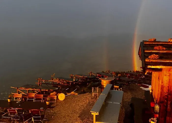 Hocheckhuette On Of The Hahnenkamm Mountain אורחן *