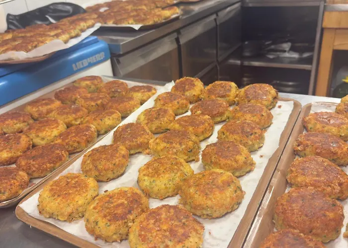 Hocheckhuette On Of The Hahnenkamm Mountain אורחן