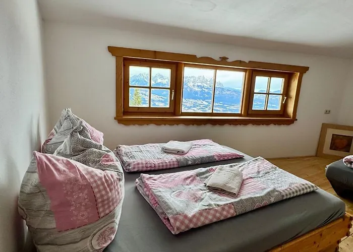 Hocheckhuette On Of The Hahnenkamm Mountain * קיצביהל