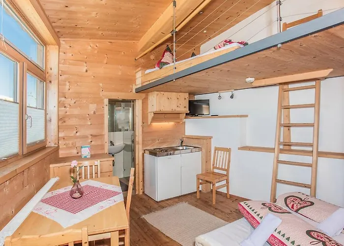 Han/Misafirhane Hocheckhuette On Of The Hahnenkamm Mountain