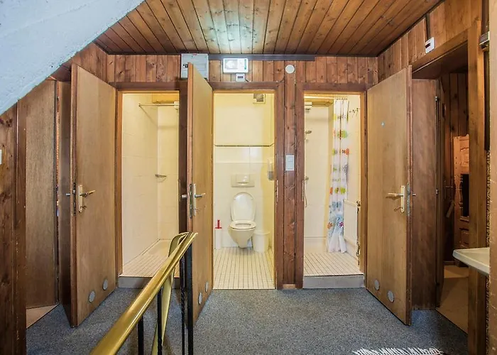 אורחן Hocheckhuette On Of The Hahnenkamm Mountain קיצביהל