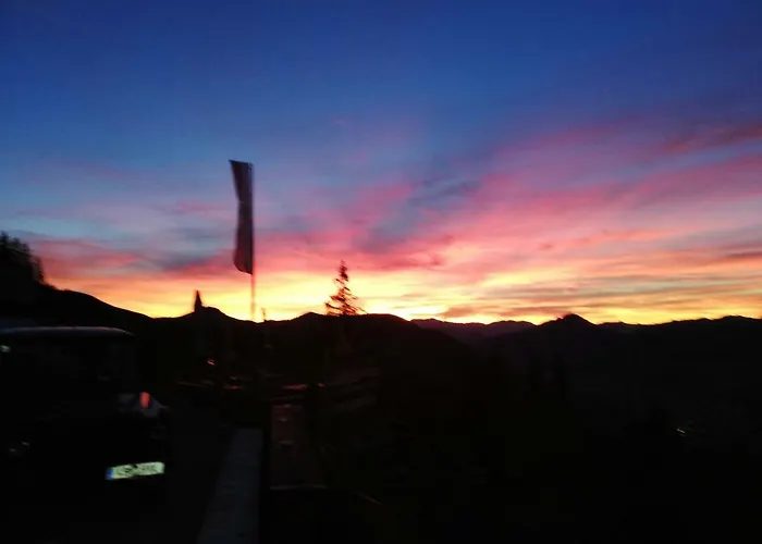 Hocheckhuette On Of The Hahnenkamm Mountain אורחן *