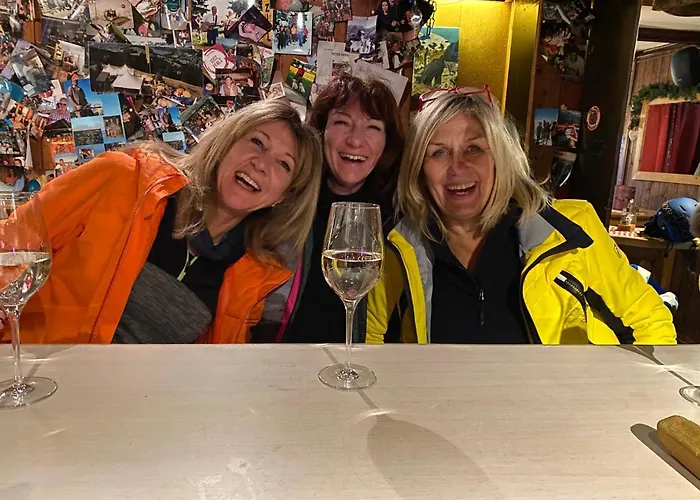 Hocheckhuette On Of The Hahnenkamm Mountain אורחן *