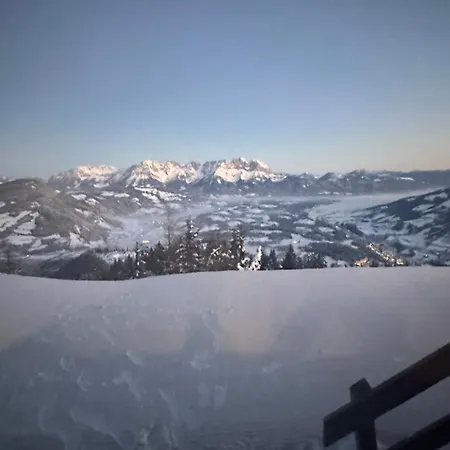 Hocheckhuette On Of The Hahnenkamm Mountain * 키츠부헬