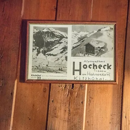 여관 Hocheckhuette On Of The Hahnenkamm Mountain