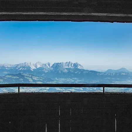 Hocheckhuette On Of The Hahnenkamm Mountain 여관 *