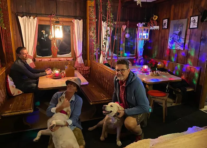 Hocheckhuette On Of The Hahnenkamm Mountain Värdshus *