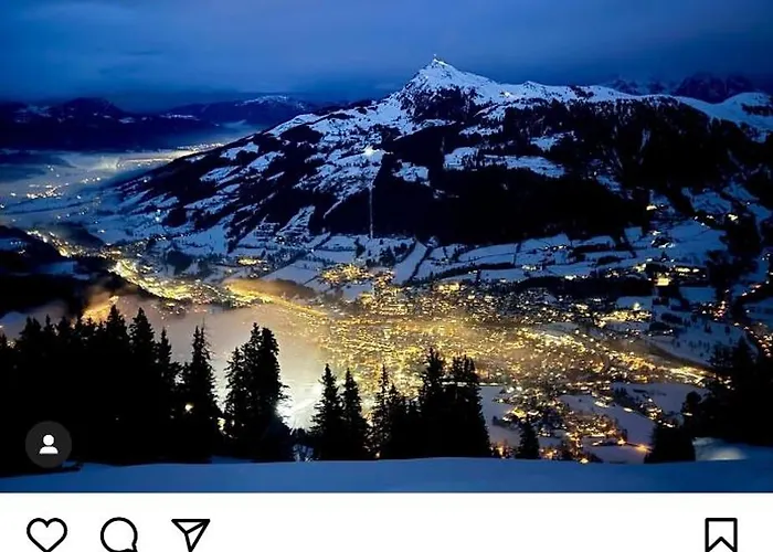 Värdshus Hocheckhuette On Of The Hahnenkamm Mountain *