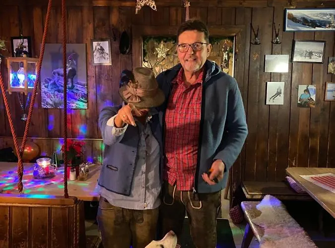 Hocheckhuette On Of The Hahnenkamm Mountain Värdshus *